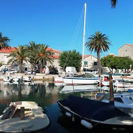 Apartment Sofia Sućuraj