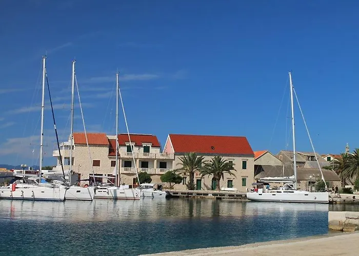 Sofia Apartamento Sućuraj